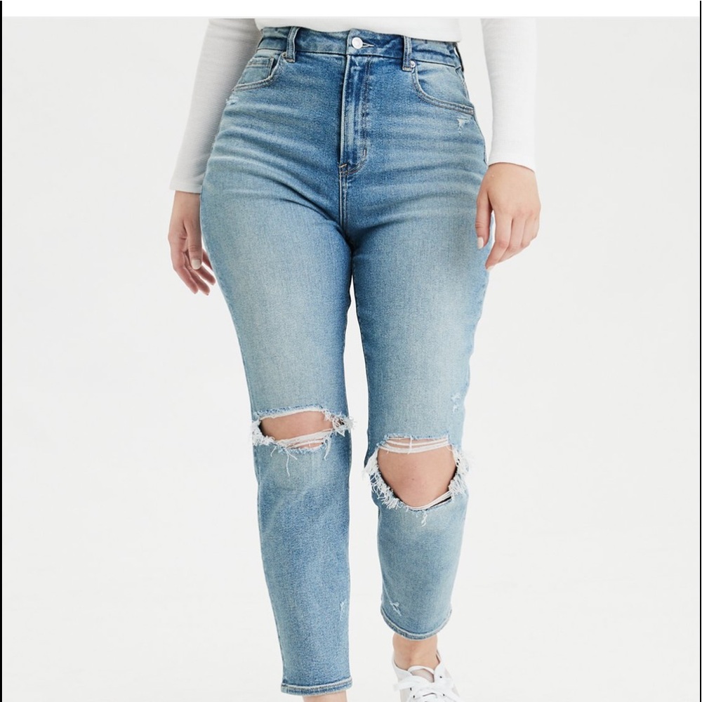 AE Stretch Ripped Curvy Mom Jean Size 10L